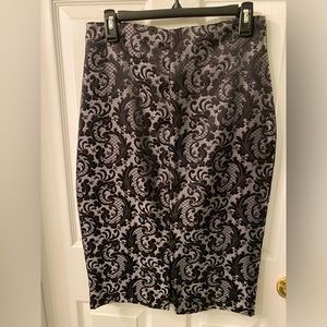 Worthington silver and black size 8 skirt